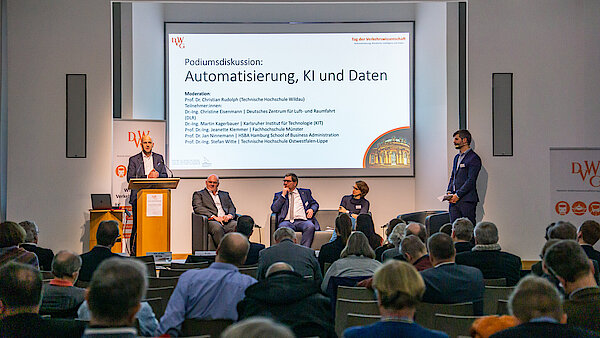 Plenum vom Tag der Verkehrswissenschaft im Potsdam Museum