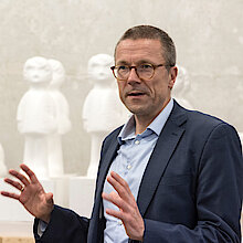 Prof. Dr. Uwe Schneidewind